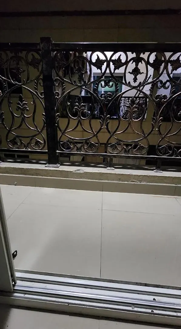Apartmán Partition Men Bed Space Dubaj Ubytování v soukromí